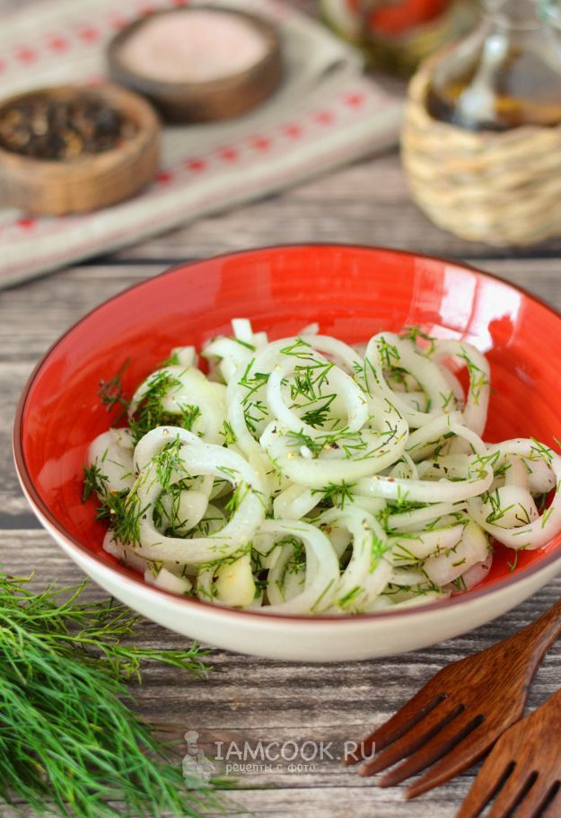 Лук маринованный